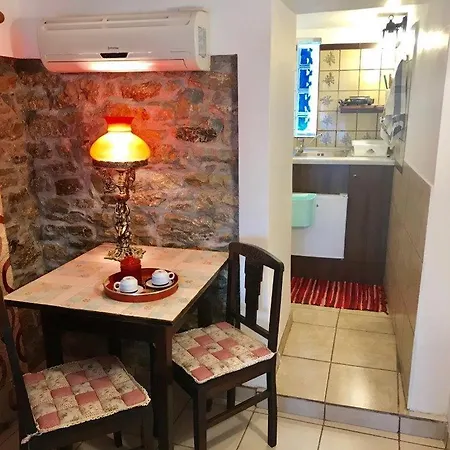 Casa Lela 3...hydra