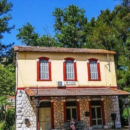 Casa Lela 3...hydra * Míloi