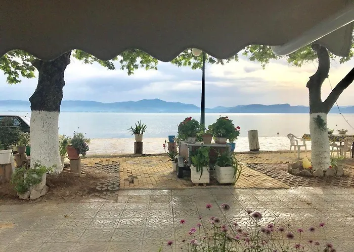 Casa Lela 3...hydra * Míloi